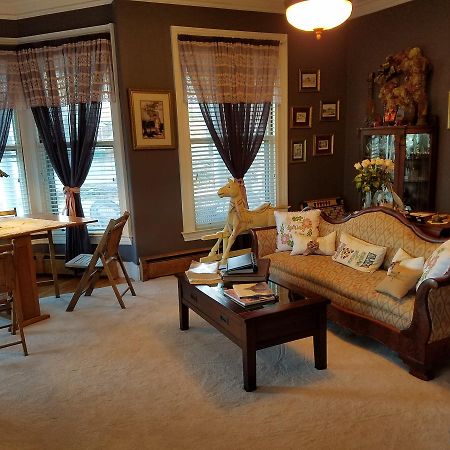 The Perkins House Bed & Breakfast Cornish ภายนอก รูปภาพ